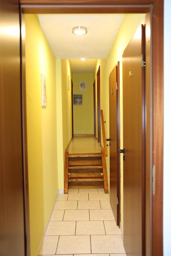 Gite De La Lavandiere A Ucimont 外观 照片